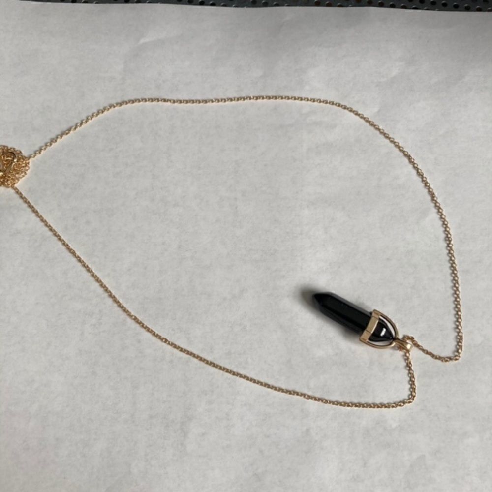 GOLDEN Layered Faux Onyx Stone Necklace - Picture 4 of 10